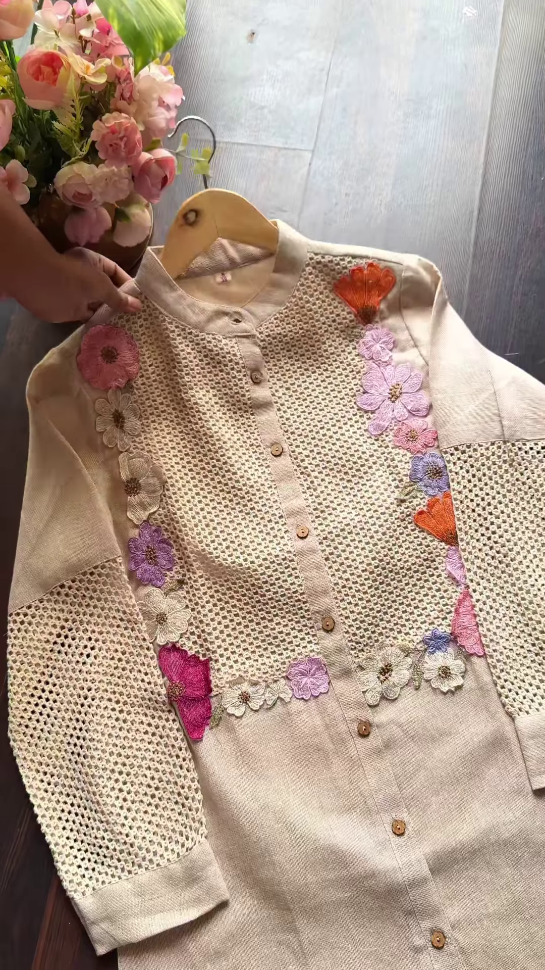 Natural Linen High-Neck Tunic with Floral Crochet and Lace Detail - Image 3
