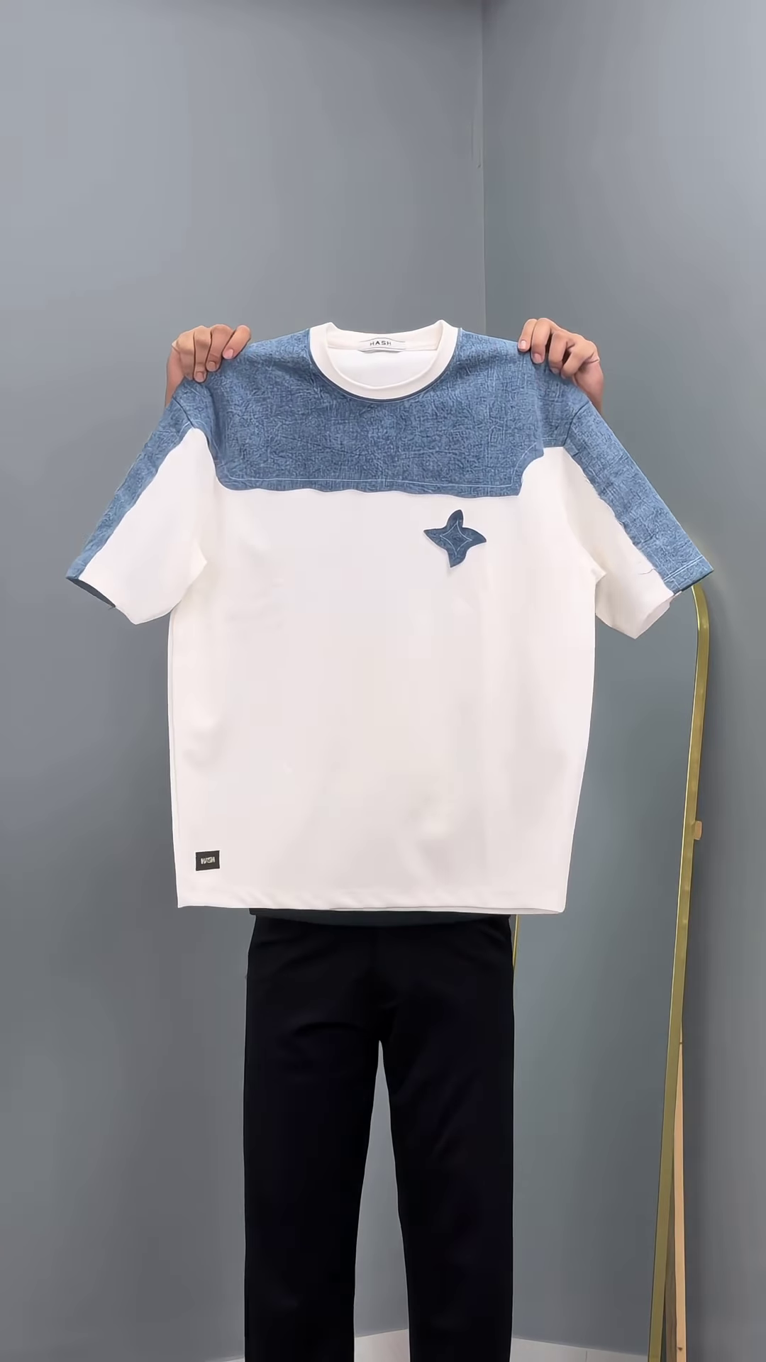 Men’s White and Blue Color-Block T-Shirt with Star Detail - Image 5