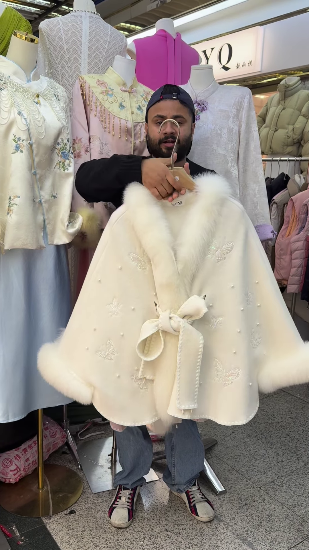 Soft Pink Woolen Cape with Faux-Fur Trim and Butterfly Embroidery - Image 2