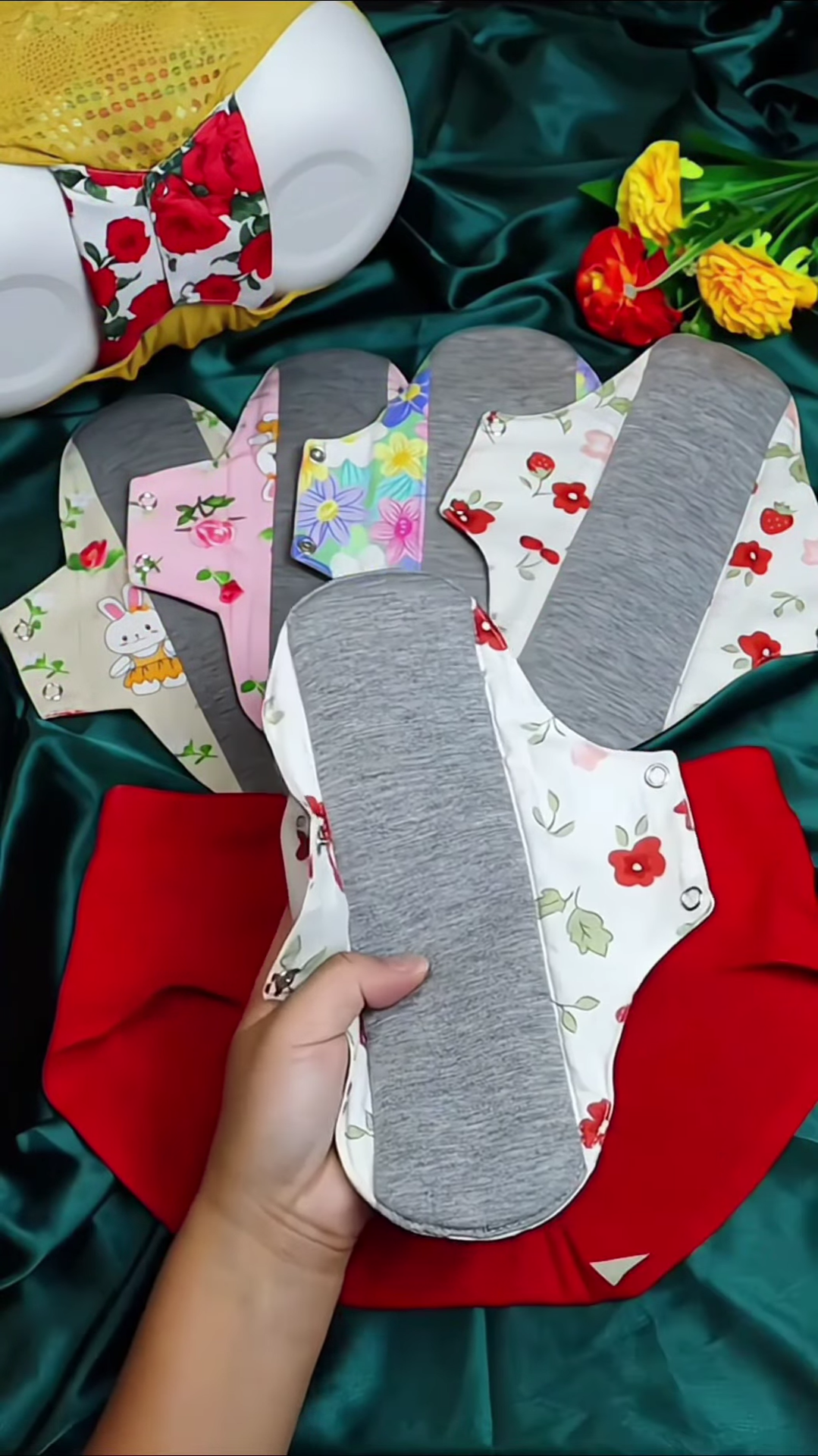 Eco-Friendly Reusable Cloth Sanitary Pad Set with Floral Prints