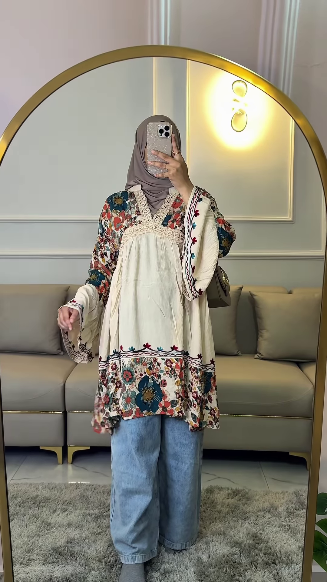 Bohemian Floral Print Tunic with Tassel Neckline and Flare Sleeves - Image 7