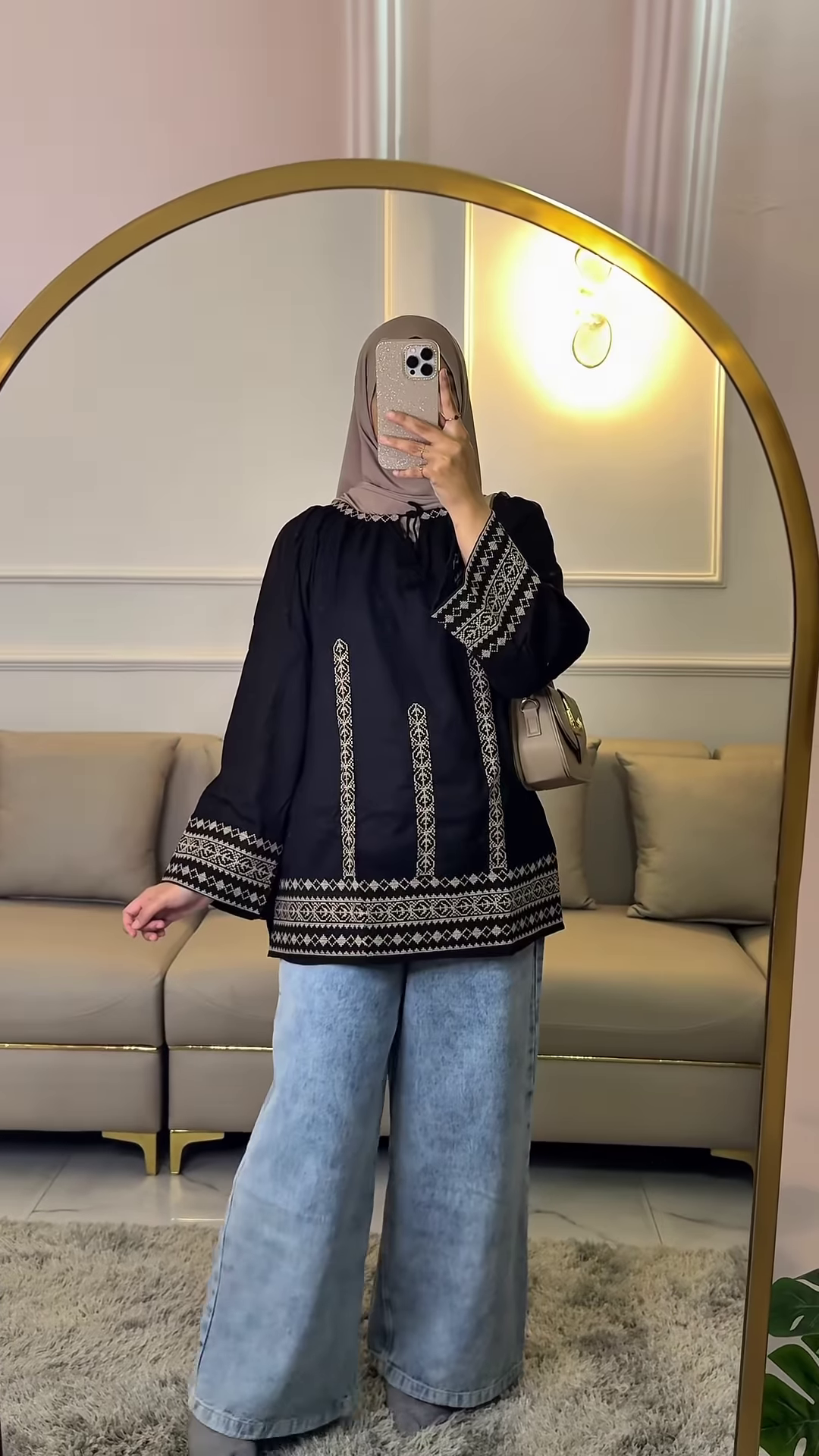 Bohemian Floral Print Tunic with Tassel Neckline and Flare Sleeves - Image 4