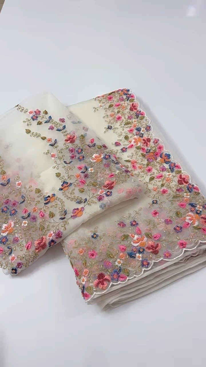 Ivory Organza Floral Embroidered Scalloped Saree