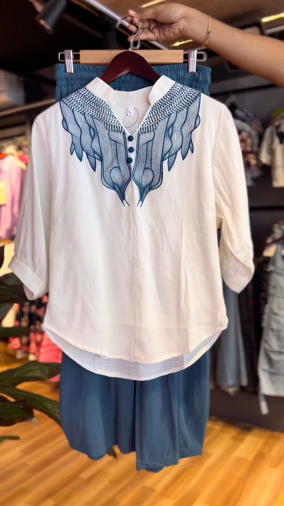 Elegant Embroidered White Kurta with Teal Blue Culottes Set