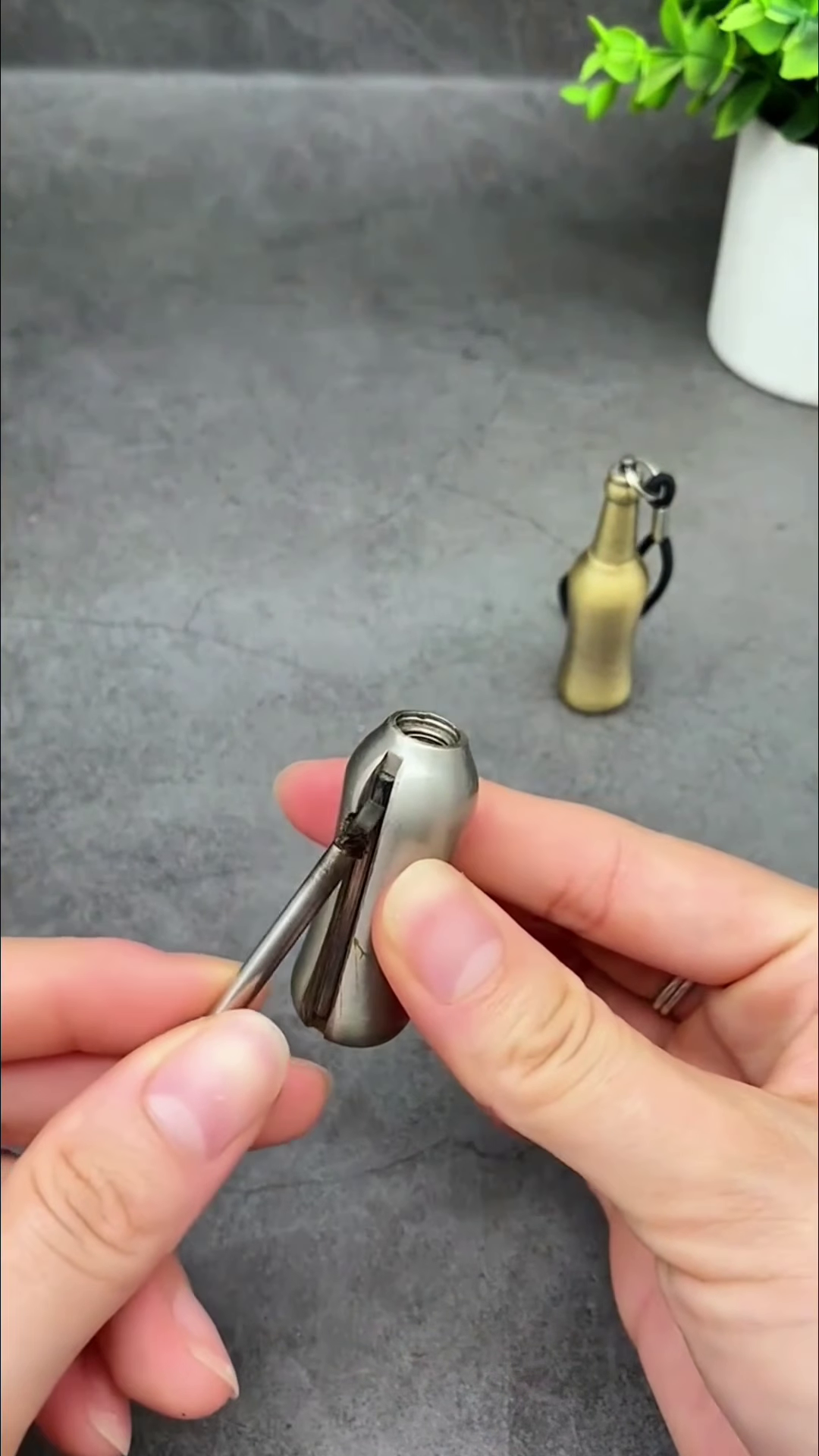 Portable Metallic Matchstick Lighter - Image 2