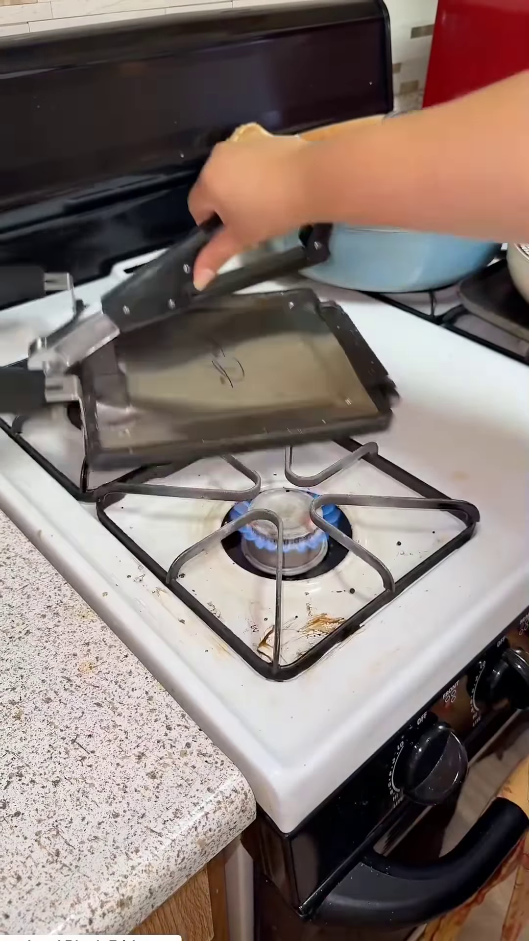Non-Stick Stovetop Crepe and Tortilla Maker - Image 3