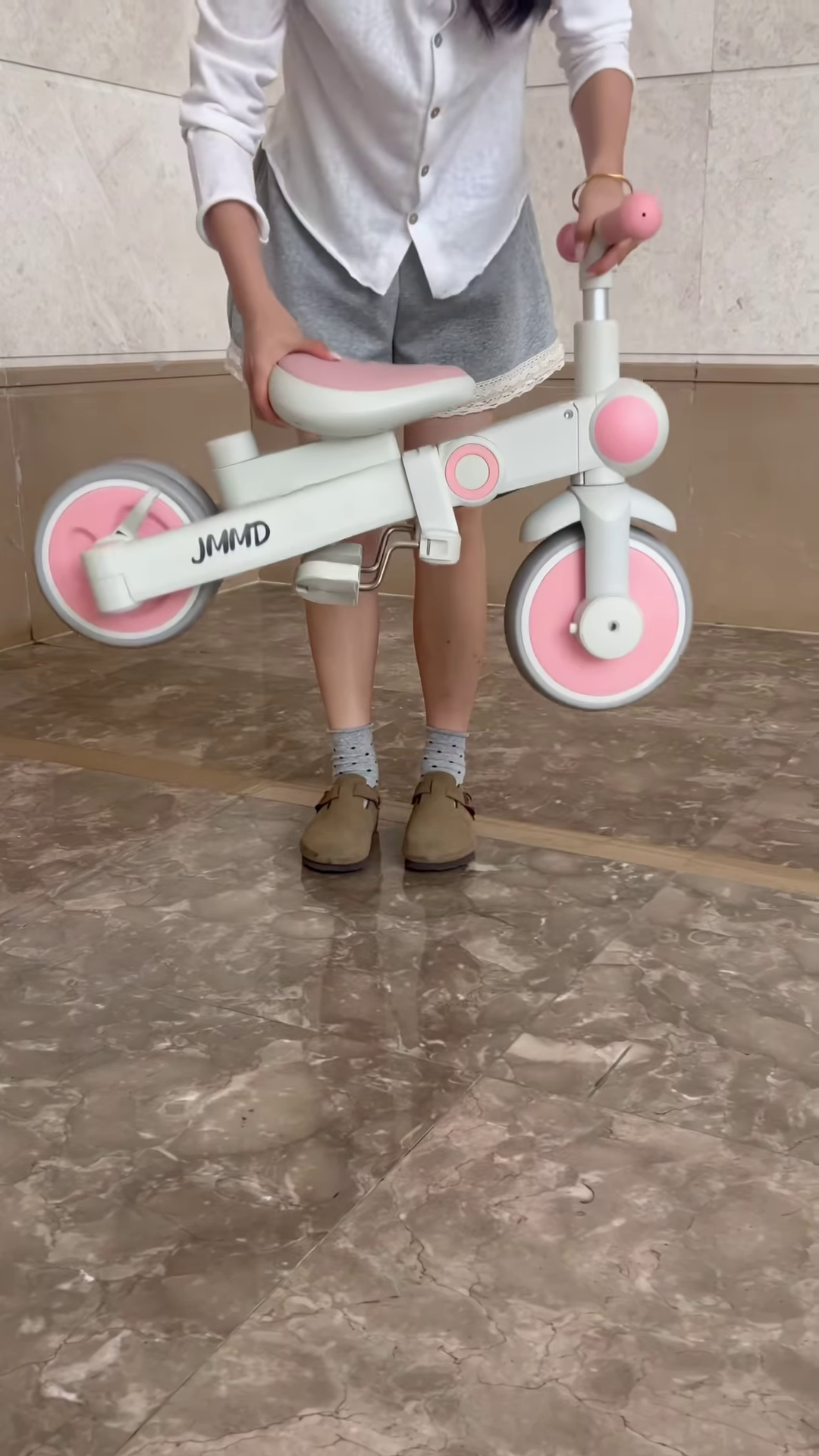 Foldable 3-in-1 Convertible Children's Tricycle - Image 4