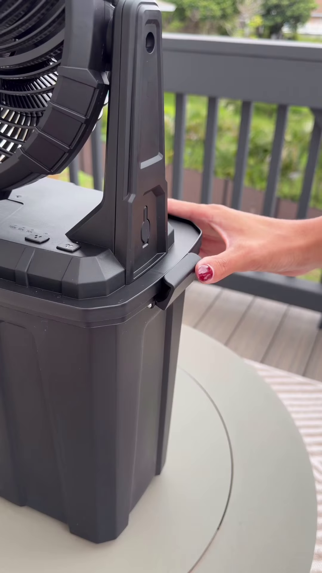 Portable Mist-Cooling Desktop Fan - Image 2
